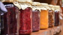 jam-preparations-jars-fruit-48817.jpg